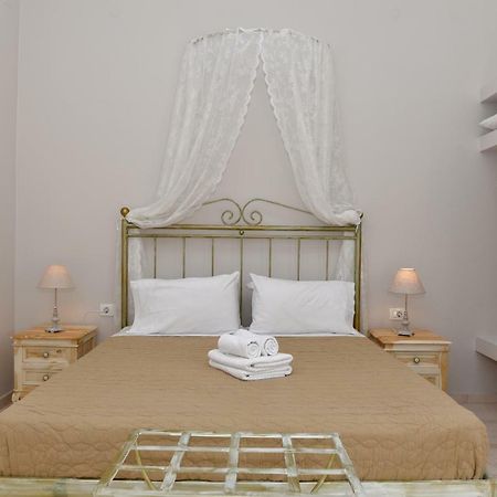 Oisyra Hotel Ermoupoli Eksteriør billede