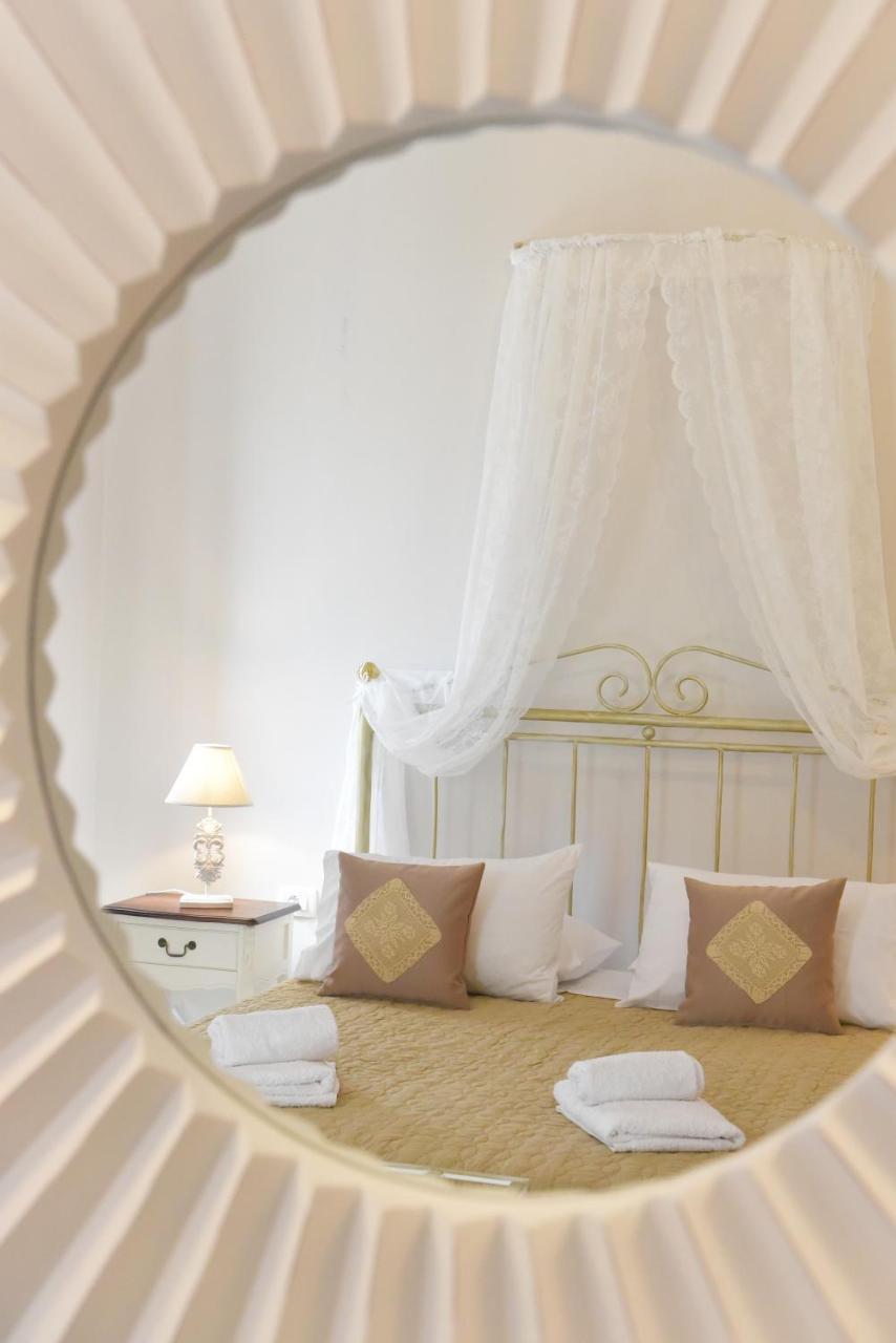 Oisyra Hotel Ermoupoli Eksteriør billede