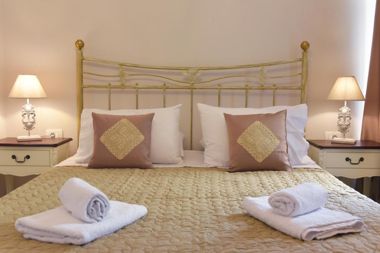 Oisyra Hotel Ermoupoli Eksteriør billede