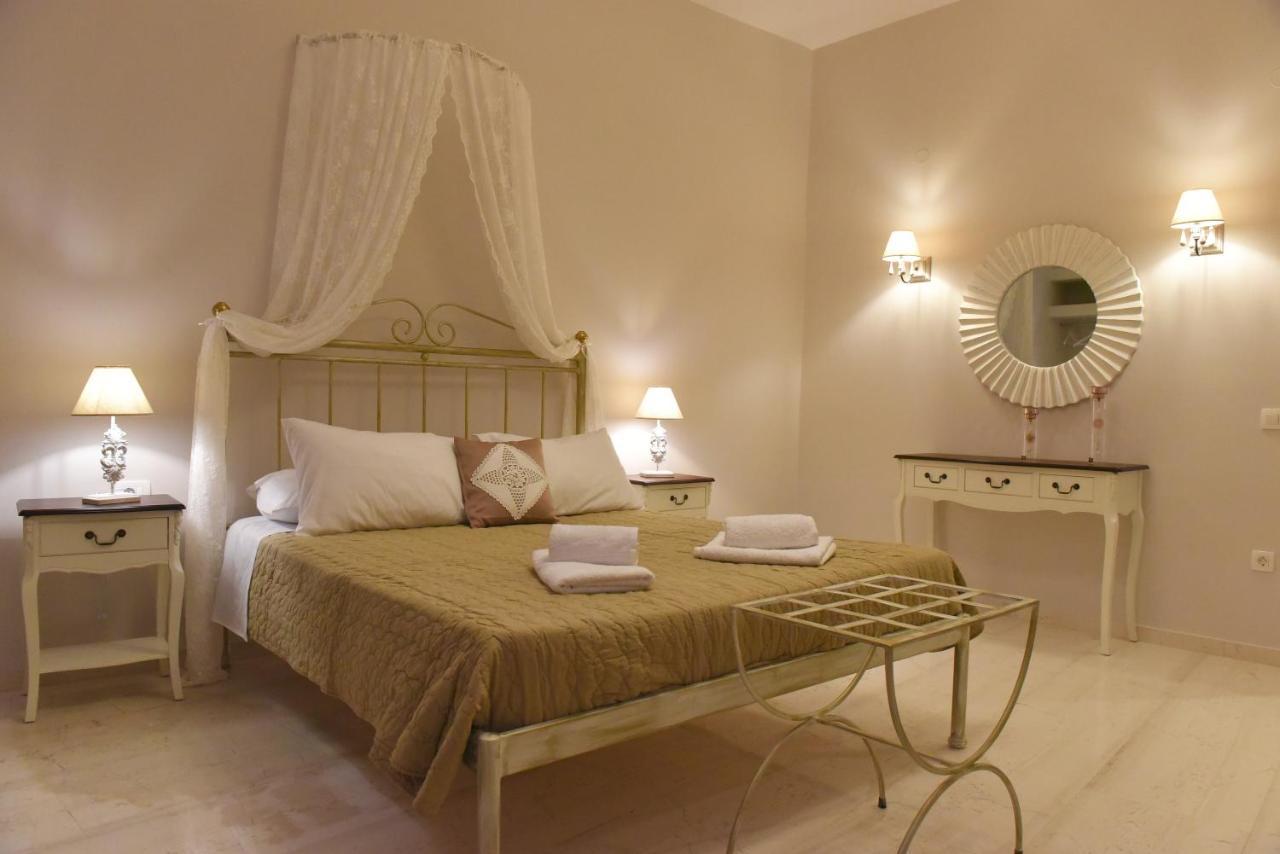Oisyra Hotel Ermoupoli Eksteriør billede
