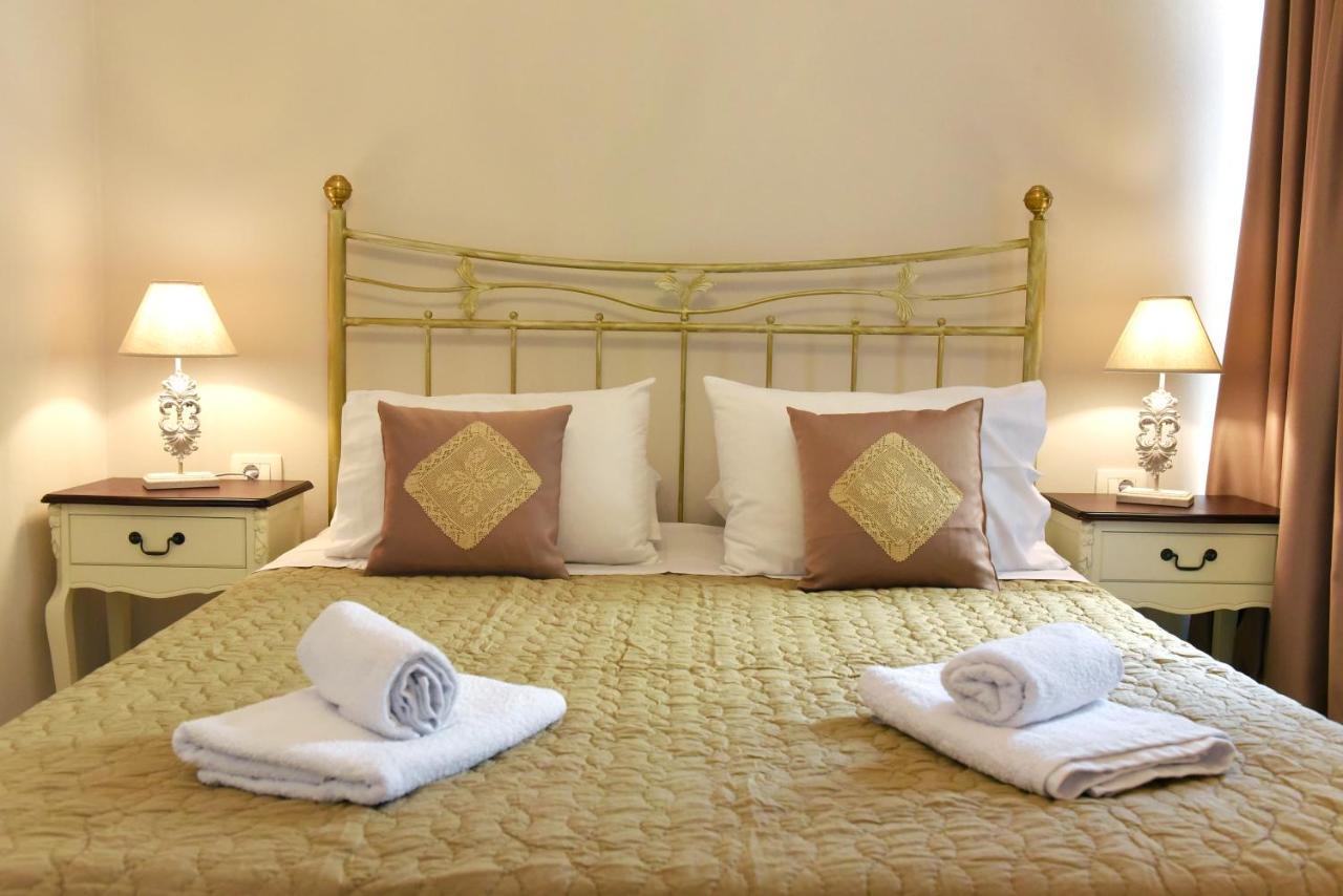 Oisyra Hotel Ermoupoli Eksteriør billede