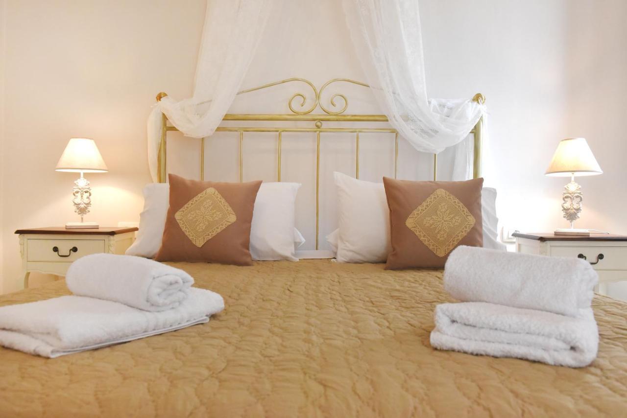 Oisyra Hotel Ermoupoli Eksteriør billede