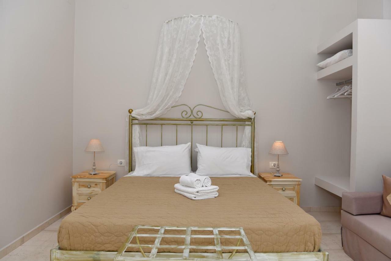 Oisyra Hotel Ermoupoli Eksteriør billede
